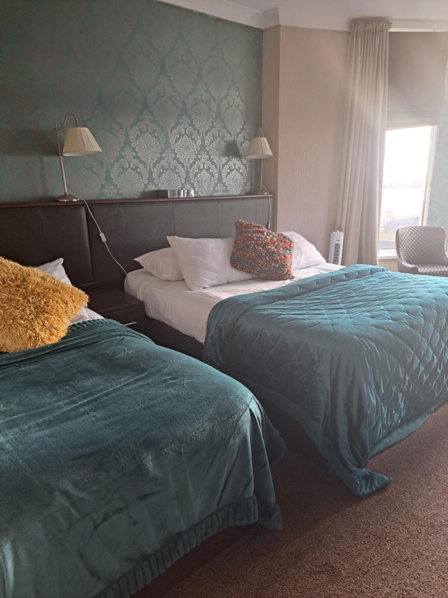 Avarest House Bed&Breakfast Portrush Eksteriør billede
