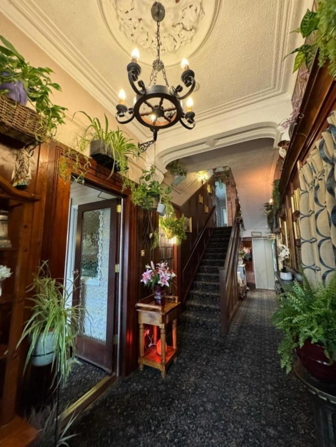 Avarest House Bed&Breakfast Portrush Eksteriør billede