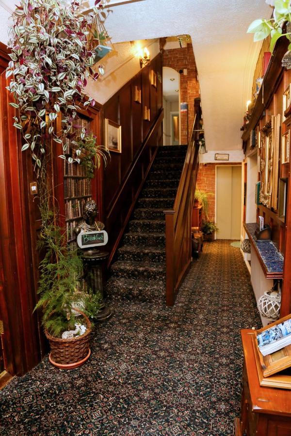 Avarest House Bed&Breakfast Portrush Eksteriør billede